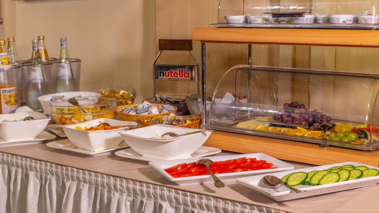 Hotel Gutenberger Любек Экстерьер фото